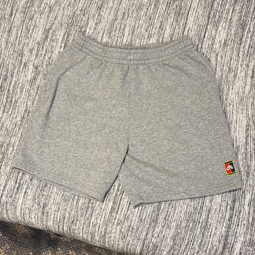 Nike sb sweat shorts size large grey